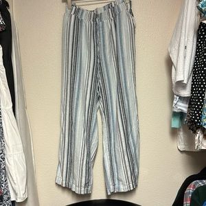 Linen eleastic wast pants.